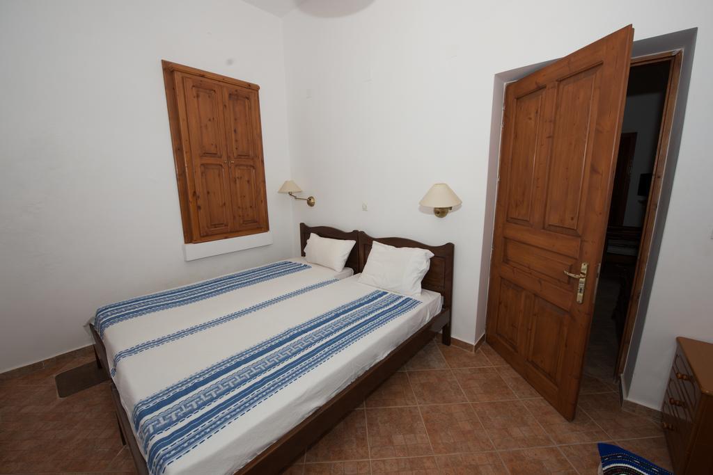 Villa Zeus Sými Buitenkant foto
